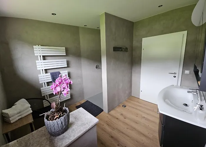 Kurz - Brigitte Kurz شقة